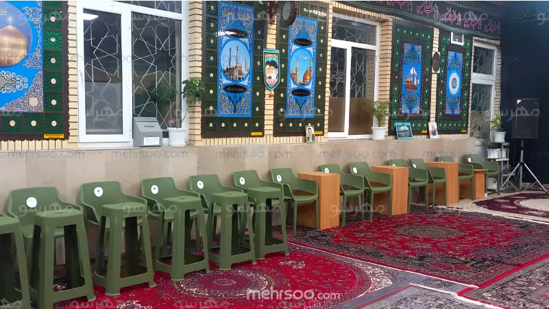 صندلی های پلاستیکی مسجد