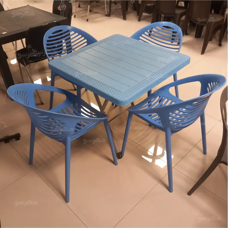 ست صنلی پلاستیکی 4 نفره 995 با میز حصیری تاشو ناصرپلاستیک